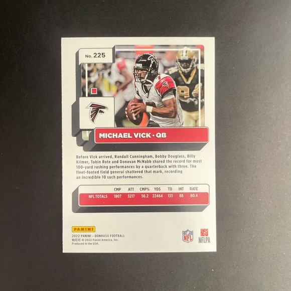 Michael Vick: Atlanta Falcons, Quarterback 2022 Panini Donruss Football #225 - Picture 2 of 2